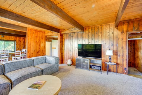 3 Mi to Ski Slopes: Park City Retreat w/ Game Room House in Summit Park