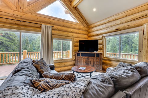 Log Cabin w/ Wraparound Deck in Breckenridge! House in Blue River