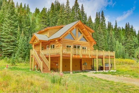 Log Cabin w/ Wraparound Deck in Breckenridge! House in Blue River