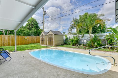Mins from Anna Maria Island: Bright Home w/ Pool! House in Bradenton