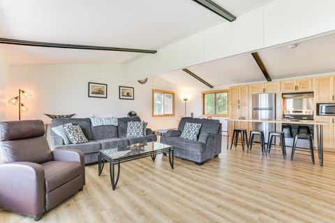 Serene Lake Huron Gem w/ Fishing Dock! House in Michigan