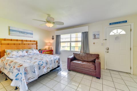 Beachfront Condo: Redington Shores Retreat! Apartment in Redington Shores
