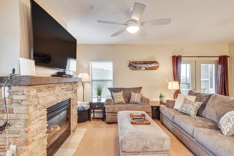 Ski-In/Ski-Out + Pool Access: Granby Ranch Gem Apartment in Granby