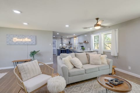 Family Home 4 Mi to Dtwn Temple! Bring Your Pet House in Temple