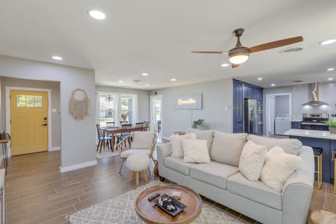 Family Home 4 Mi to Dtwn Temple! Bring Your Pet House in Temple