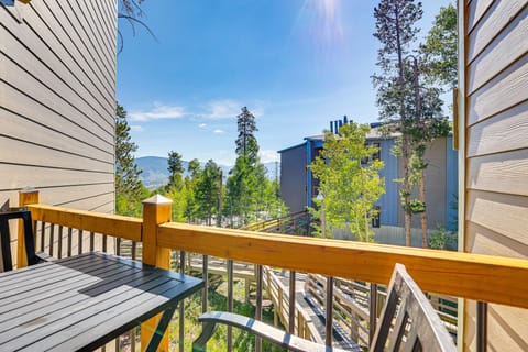 Mtn-View Condo w/ Community Perks in Silverthorne Apartment in Wildernest