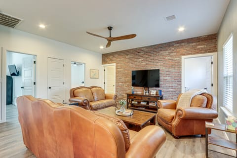 1/2 Mi to Grand Lake: Home w/ Furnished Deck! House in Ozark Mountains