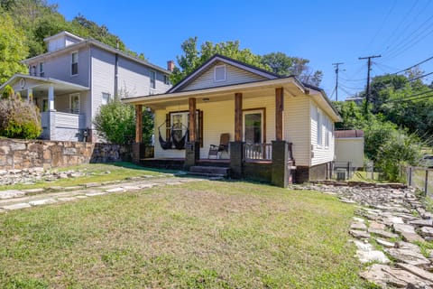 Williamson Cottage ~ 2 Mi to Town + Trails! Cottage in West Virginia