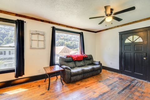 Williamson Cottage ~ 2 Mi to Town + Trails! Cottage in West Virginia