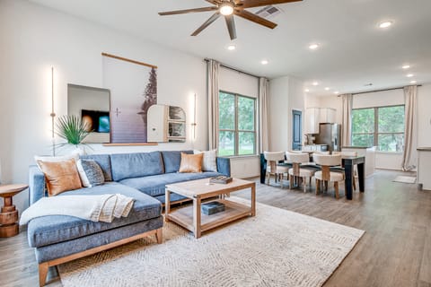 Montgomery Home w/ Pond Access, Fire Pit & More! House in Lake Conroe