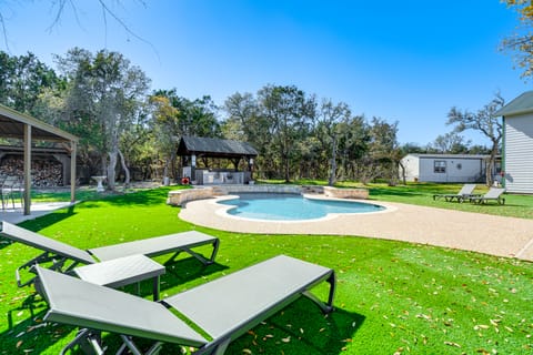 Expansive Bertram Retreat w/ Pool, on 28 Acres! House in Rio Grande