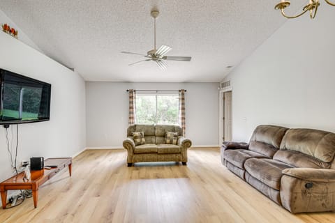 6 Mi to Downtown: Bright Palm Coast Getaway! House in Palm Coast