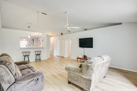 6 Mi to Downtown: Bright Palm Coast Getaway! House in Palm Coast