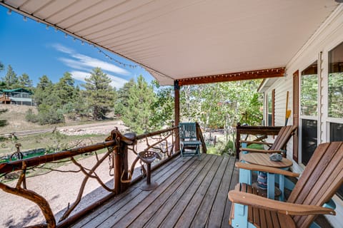 Cotopaxi Getaway w/ Deck: 17 Mi to Royal Gorge House in Colorado