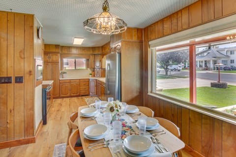 Walk to Downtown: Brigham City Family Home House in Utah