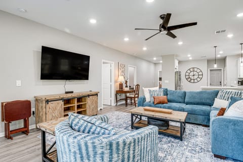 Pond + Trails On-Site: Washington Escape! House in Texas