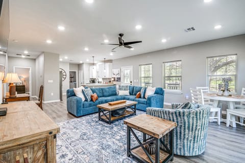 Pond + Trails On-Site: Washington Escape! House in Texas