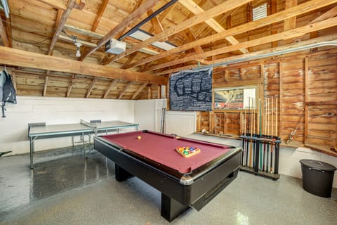 Waterfront Cottage w/ Dock & Views in Six Lakes! Cottage in Michigan