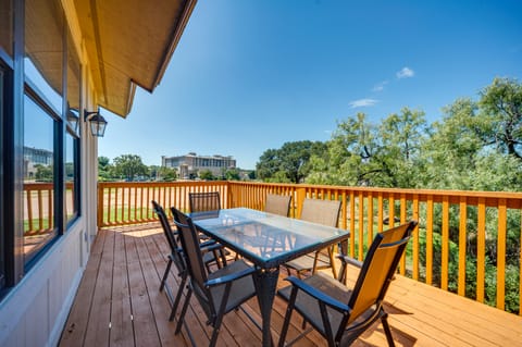 Townhome Near Lake LBJ w/ Deck & Patio! Apartment in Lake Lyndon B Johnson