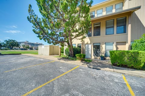 Townhome Near Lake LBJ w/ Deck & Patio! Apartment in Lake Lyndon B Johnson