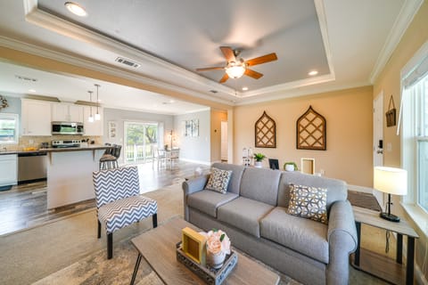 Legacy Ranch Home w/ Lake Access & Grill House in Rio Grande