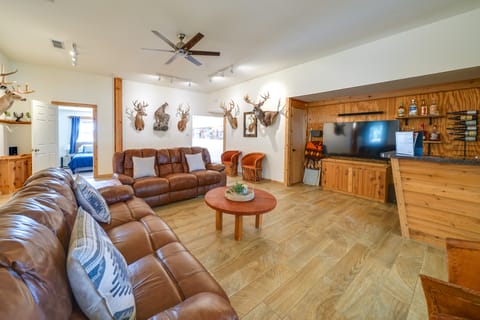Texas Nature Escape: Lake & Game Room Access House in Rio Grande