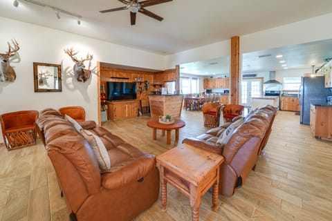 Texas Nature Escape: Lake & Game Room Access House in Rio Grande