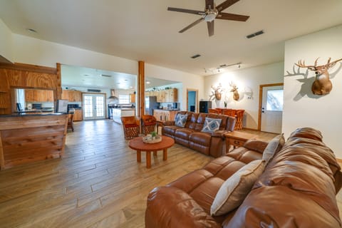 Texas Nature Escape: Lake & Game Room Access House in Rio Grande