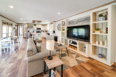 Texas Ranch Retreat: Swim On-Site House in Rio Grande