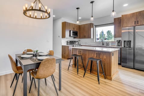 Mtn-View 'Slopeside Chalet' in Granby Ranch! Apartment in Granby