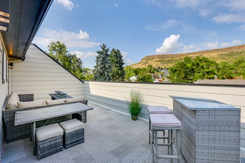 Hot Tub & Mtn-View Rooftop Deck: Golden Home House in Golden