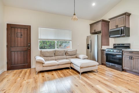 10 Mi to Dtwn LA: Cat-Friendly Rosemead Cottage Cottage in Rosemead