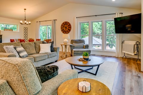 Ice Fish & Snowmobile! Home 2 Mi to Petenwell Lake House in Petenwell Lake