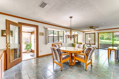 Pensacola Home ~ 13 Mi to Perdido Bay! House in Alabama