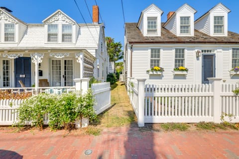 Steps to Commercial St! Lofted Provincetown Gem Apartment in Provincetown