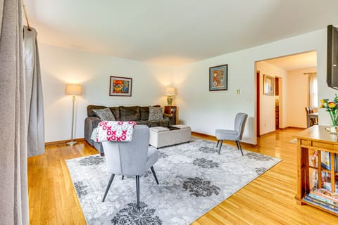 11 Mi to Dtwn Columbus: Group Retreat w/ Fire Pit! Apartment in Worthington