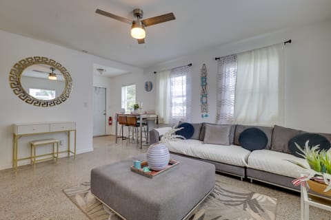 3 Mi to Beach: Quaint Home w/ Patio in Hollywood House in Hollywood