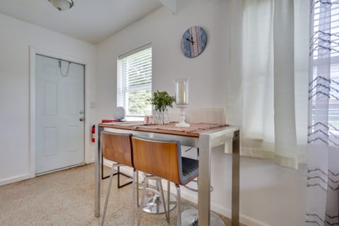 3 Mi to Beach: Quaint Home w/ Patio in Hollywood House in Hollywood