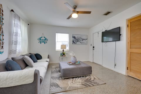 3 Mi to Beach: Quaint Home w/ Patio in Hollywood House in Hollywood