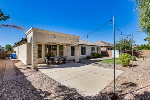 4 Mi to Surprise Stadium! Home w/ Furnished Patio House in Surprise