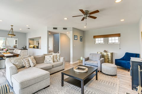 Walk to Beach: Home w/ 2 Decks in Galveston! House in Hitchcock