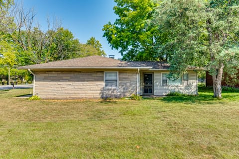 2 Mi to Purdue: Modern Home in West Lafayette House in West Lafayette
