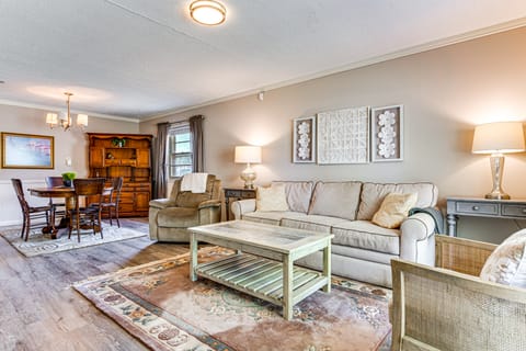 2 Mi to Purdue: Modern Home in West Lafayette House in West Lafayette