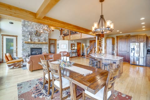 Luxe Florissant Home w/ Pikes Peak Views! House in Colorado