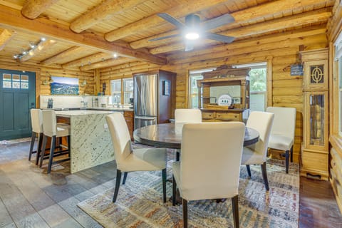 Cabin ~ 1 Mi to Lake Gregory & Hiking! House in Crestline