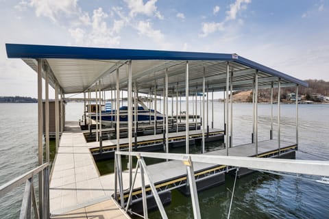 Private Dock + Boat Slip! Lake of the Ozarks Haven House in Lake of the Ozarks