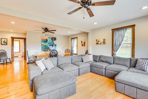 Wooded Escape w/ Pond & Grill in Pleasant City! House in Ohio