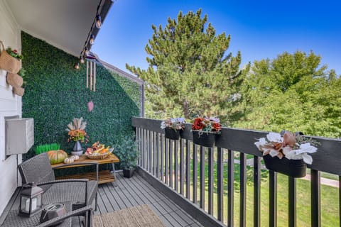 1 Mi to Dtwn: Condo w/ Pool Access in Castle Rock Apartment in Castle Rock