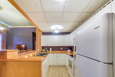 Yankton Apt: 1 Mi to Mount Marty University! Apartment in Yankton