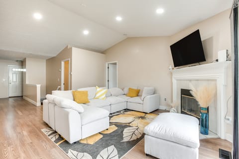 8 Mi to Downtown: Pet-Friendly Columbus Home House in Ohio